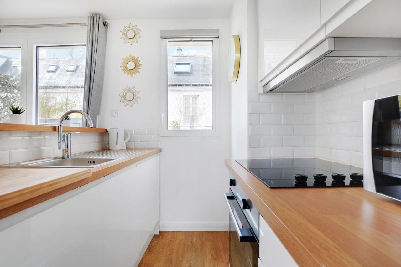 Exceptional Triplex With Terrace - Montmartre Lägenhet Paris Exteriör bild